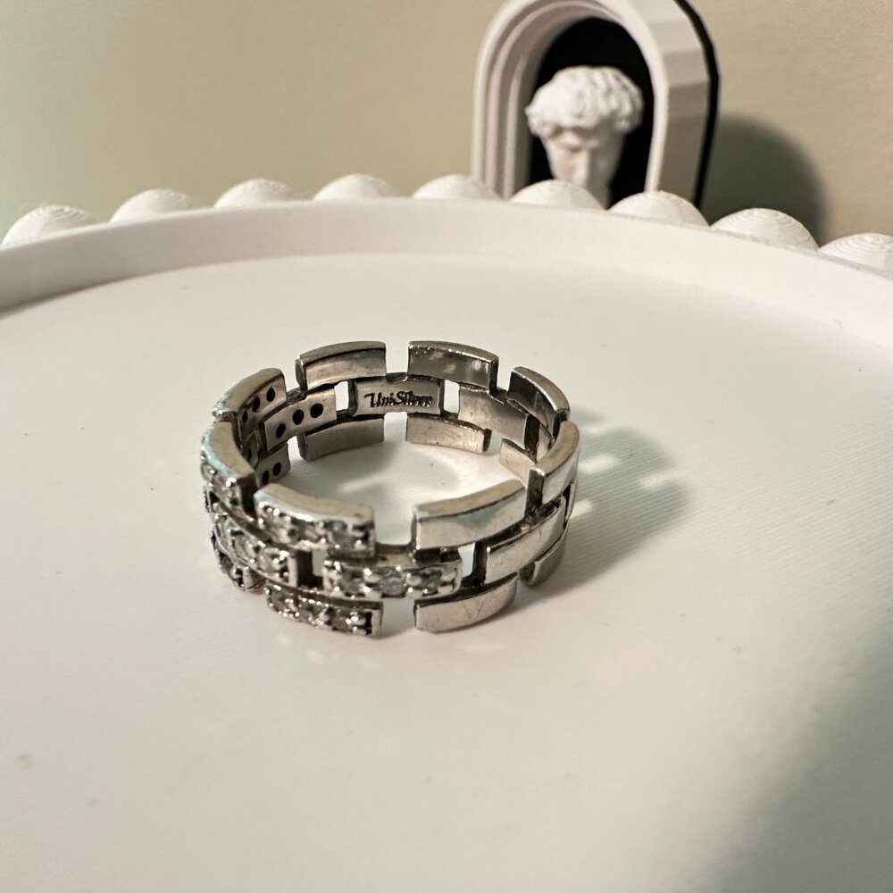 Sterling Silver Ring With Interlocking Design Siz… - image 5